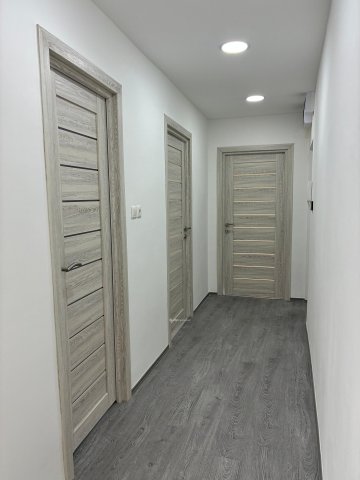 Eladó téglalakás, Komlón 42.5 M Ft, 3 szobás