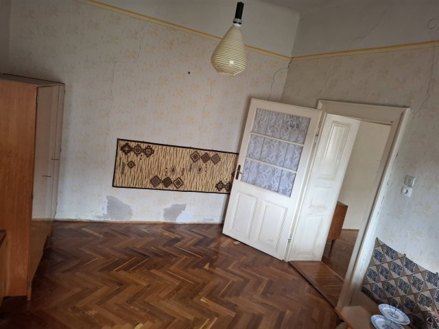 Eladó családi ház, Csorváson 16.5 M Ft, 2 szobás