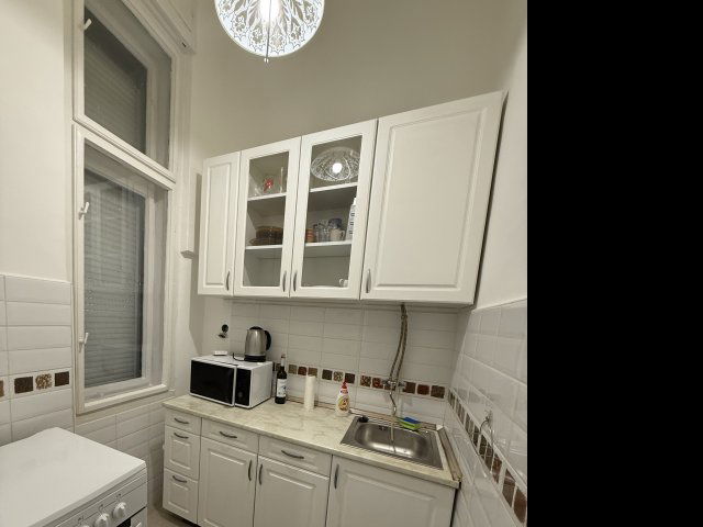 Kiadó téglalakás, albérlet, V. kerületben, Kecskeméti utcában