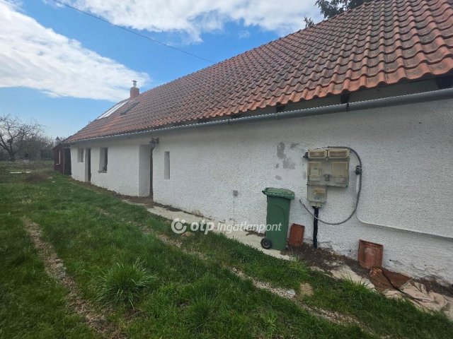 Eladó sorház, Vönöckön 25 M Ft, 1 szobás