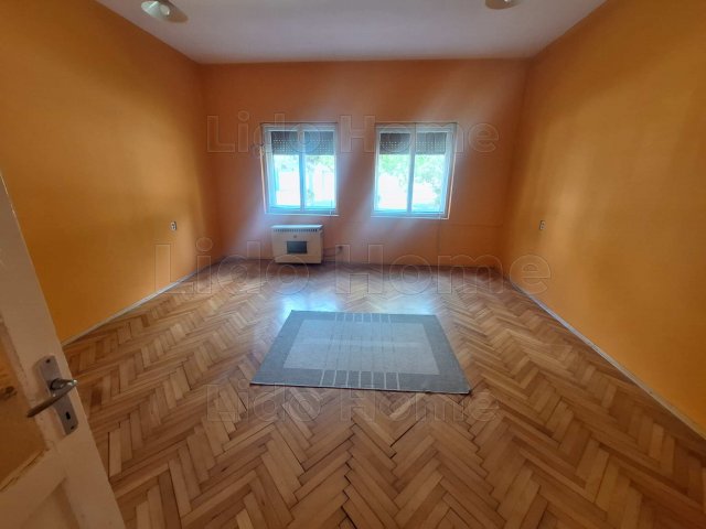 Eladó téglalakás, Kaposváron 28.99 M Ft, 1 szobás