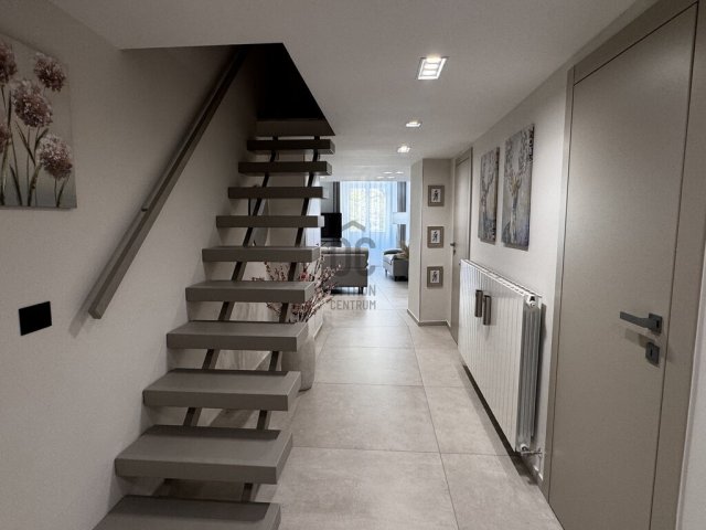 Eladó téglalakás, Budapesten, VI. kerületben 209 M Ft, 3 szobás