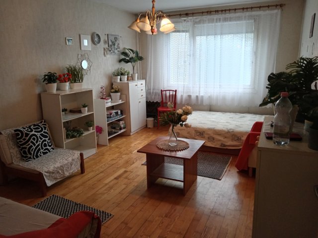 Eladó panellakás, Budapesten, XV. kerületben, Drégelyvár utcában