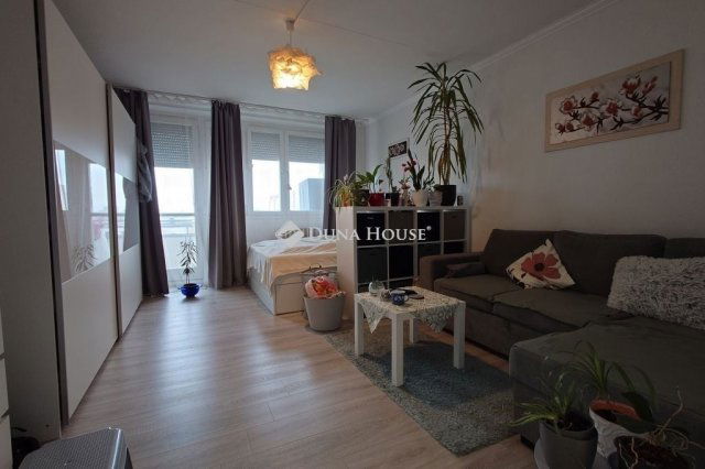 Eladó panellakás, Kecskeméten 36.9 M Ft, 1 szobás