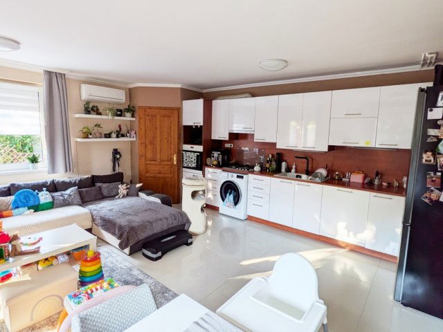 Eladó családi ház, Székesfehérvárott 103 M Ft, 4 szobás