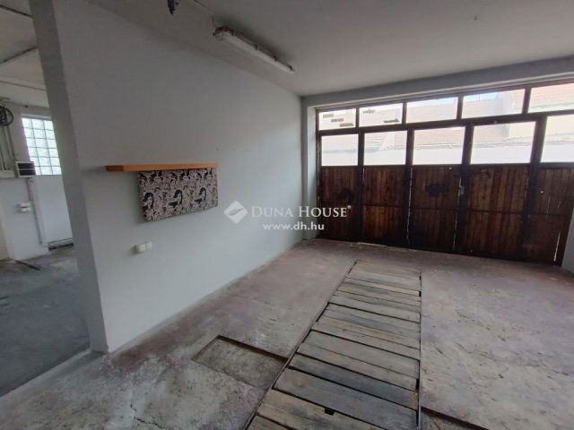 Kiadó ipari ingatlan, Budakalászon 390 E Ft / hó