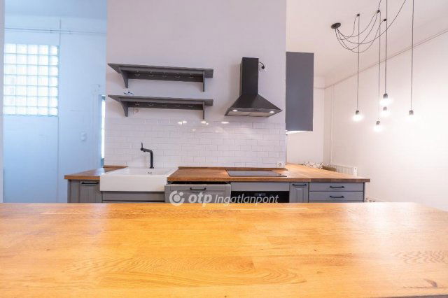 Eladó téglalakás, Budapesten, XIII. kerületben 158.9 M Ft