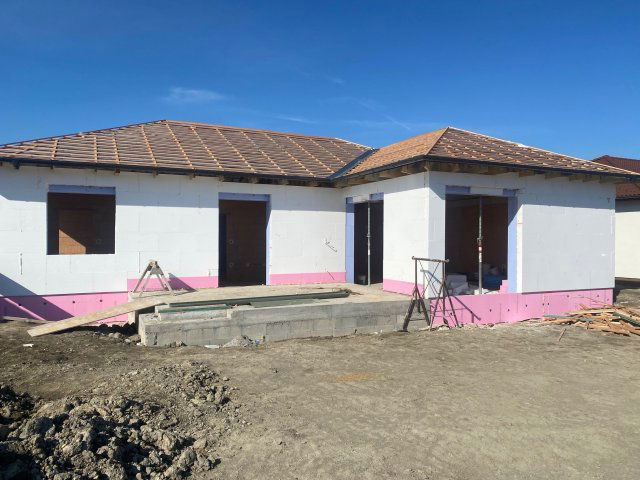 Eladó családi ház, Vámosszabadin 103.9 M Ft, 4 szobás