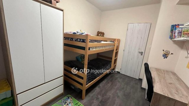 Eladó téglalakás, Szentlőrincen 45 M Ft, 2+1 szobás