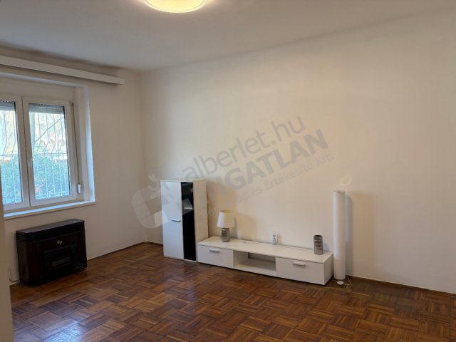 Kiadó téglalakás, albérlet, X. kerületben, Szárnyas utcában