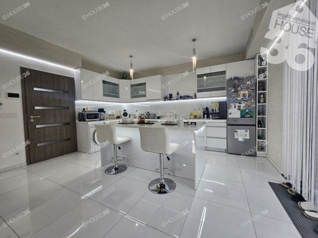 Eladó családi ház, Kecskeméten 149.9 M Ft, 4 szobás