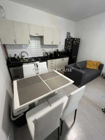 Eladó családi ház, Budapesten, X. kerületben 61 M Ft, 3 szobás