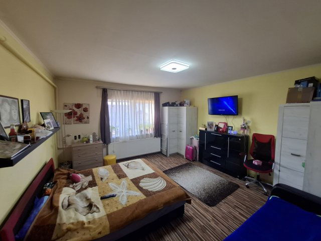 Eladó családi ház, Veresegyházon 94.5 M Ft, 5 szobás