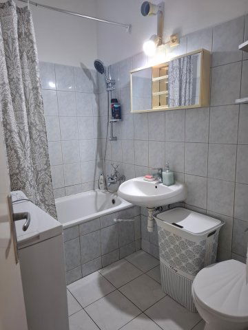 Eladó panellakás, Zalaegerszegen 22.5 M Ft, 1 szobás