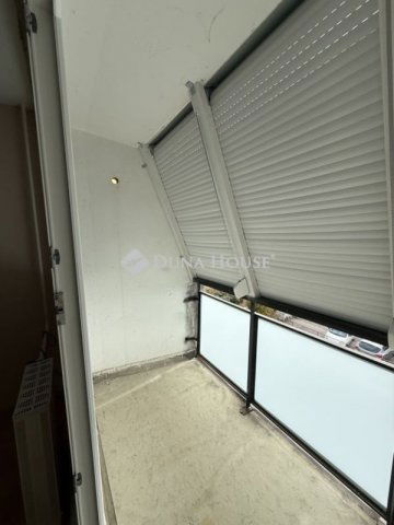 Eladó panellakás, Pécsett 40.9 M Ft, 2 szobás