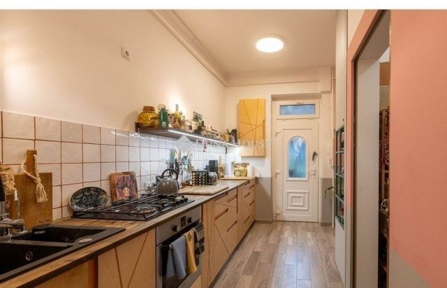 Eladó téglalakás, Budapesten, III. kerületben 99.9 M Ft