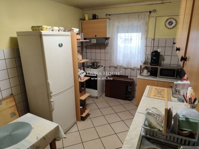 Eladó családi ház, Budapesten, XV. kerületben 49 M Ft, 4 szobás