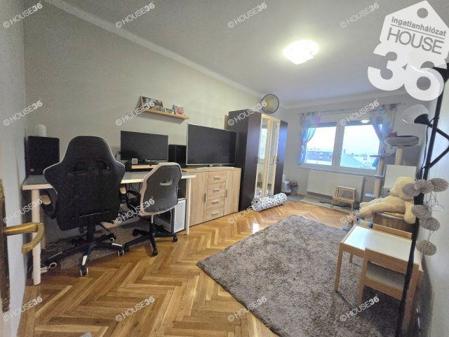 Eladó téglalakás, Kecskeméten 54 M Ft, 2 szobás