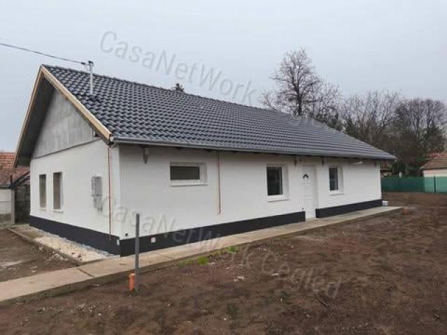 Eladó családi ház, Tápiószelén 29.9 M Ft, 3 szobás