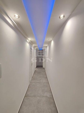 Eladó téglalakás, Baján 57.5 M Ft, 3 szobás