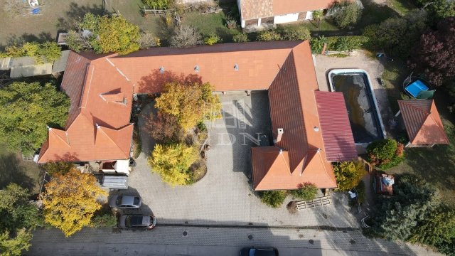 Eladó telek, Székesfehérvárott 350 M Ft / költözzbe.hu