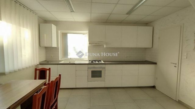 Eladó ikerház, Sülysápon 73.9 M Ft, 4 szobás