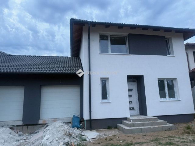 Eladó ikerház, Fóton 135.5 M Ft, 5 szobás / költözzbe.hu