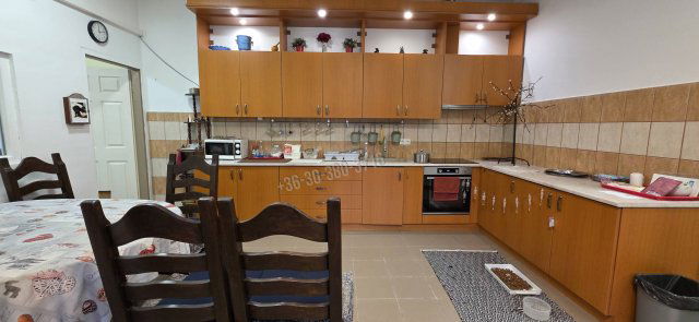 Eladó családi ház, Ercsiben 51 M Ft, 3 szobás