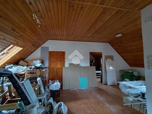 Eladó téglalakás, Budapesten, III. kerületben 84.9 M Ft