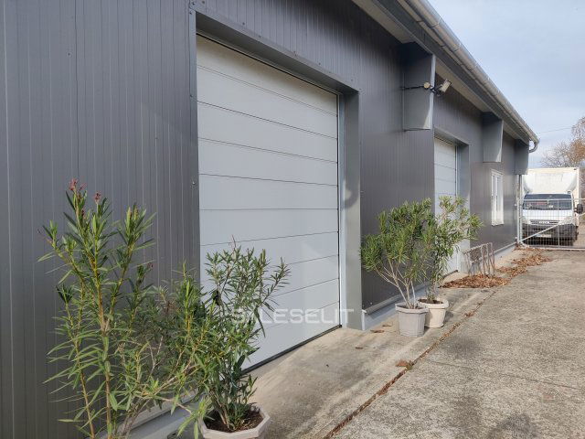 Eladó ipari ingatlan, Hajdúszoboszlón 350 M Ft