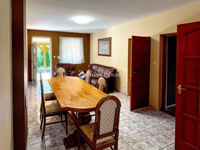 Eladó családi ház, Siófokon 195 M Ft, 12 szobás