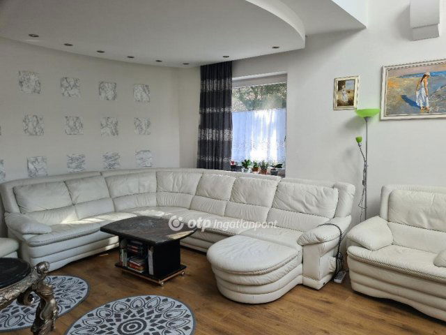 Eladó családi ház, Budapesten, II. kerületben 425 M Ft