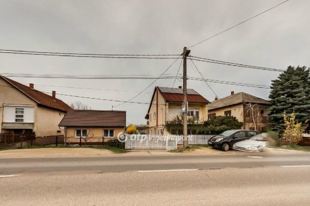 Eladó családi ház, Hatvanban 99 M Ft, 5 szobás