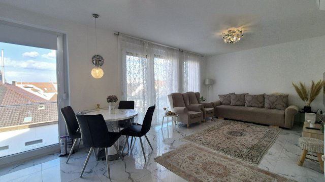 Kiadó téglalakás, albérlet, Debrecenben 360 E Ft / hó, 3 szobás