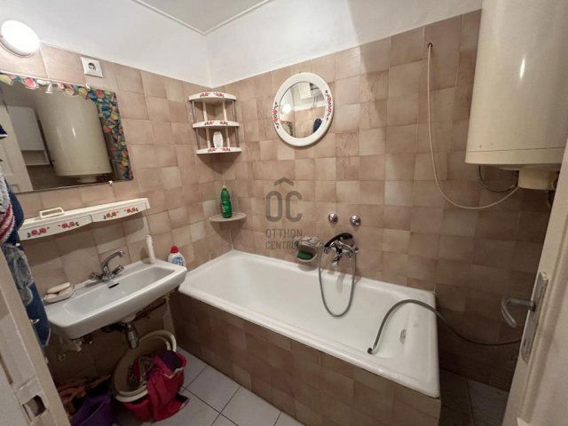 Eladó téglalakás, Budapesten, VI. kerületben 65 M Ft, 2 szobás