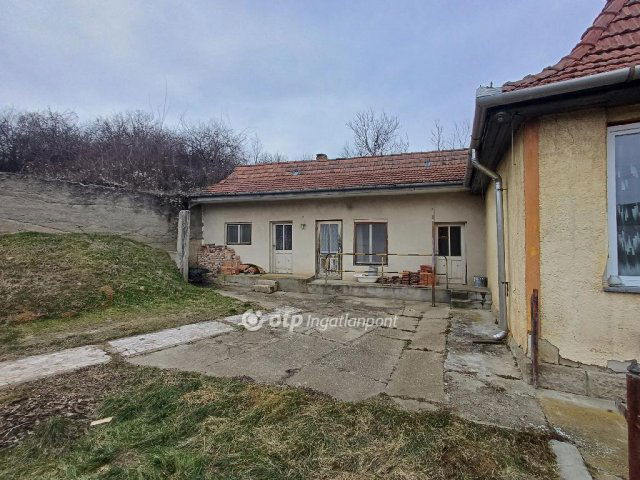 Eladó családi ház, Bükkszéken 23.9 M Ft, 2 szobás