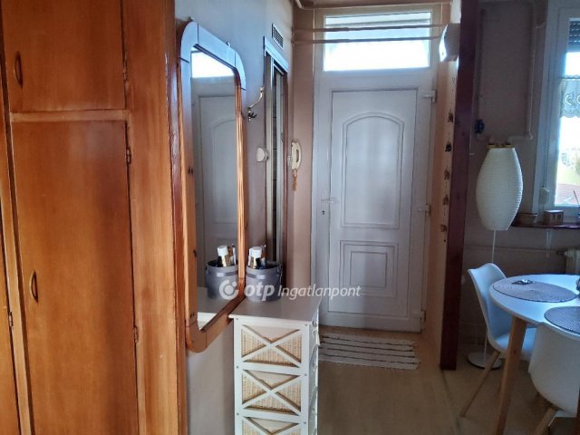 Eladó téglalakás, Hatvanban 44.9 M Ft, 2 szobás