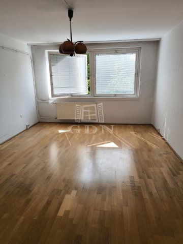 Eladó panellakás, Szigetszentmiklóson 45 M Ft, 2 szobás
