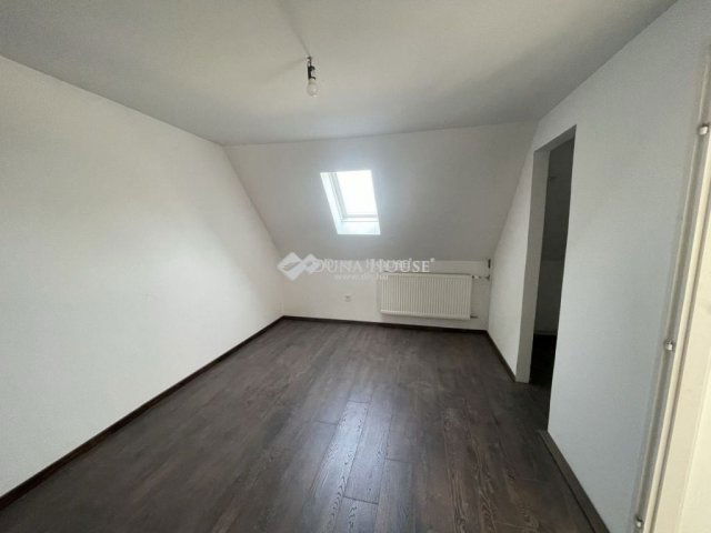 Eladó családi ház, Kecskeméten 98 M Ft, 5 szobás