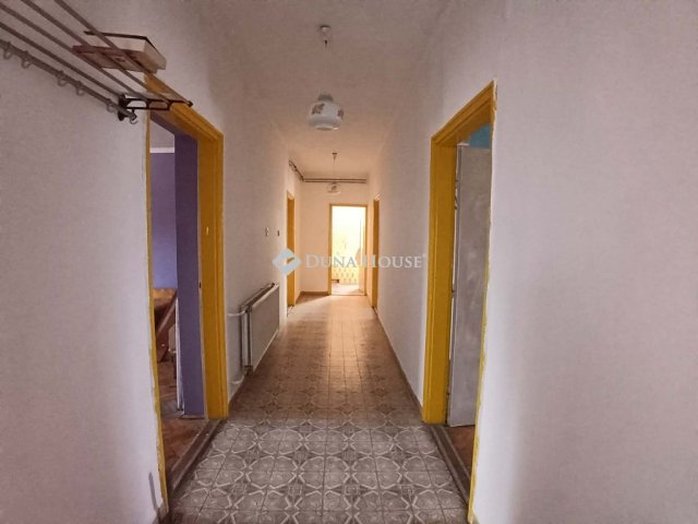 Eladó családi ház, Kisbéren, Beyr utcában 39 M Ft, 3 szobás