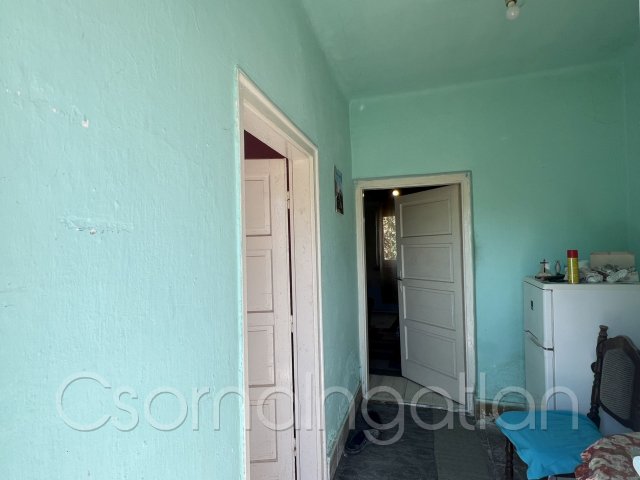 Eladó családi ház, Csornán 19.5 M Ft, 2 szobás