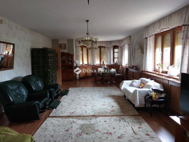 Eladó családi ház, Balassagyarmaton 89.5 M Ft, 5 szobás