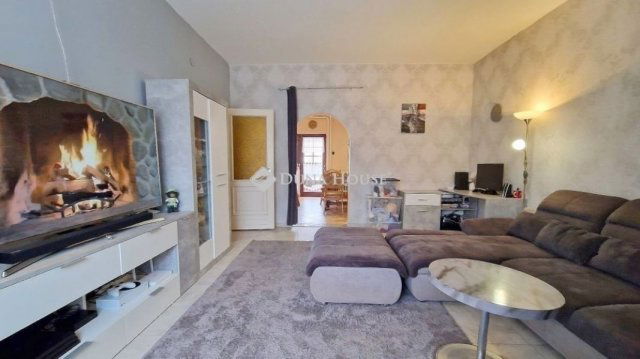 Eladó családi ház, Budapesten, XVIII. kerületben 210 M Ft