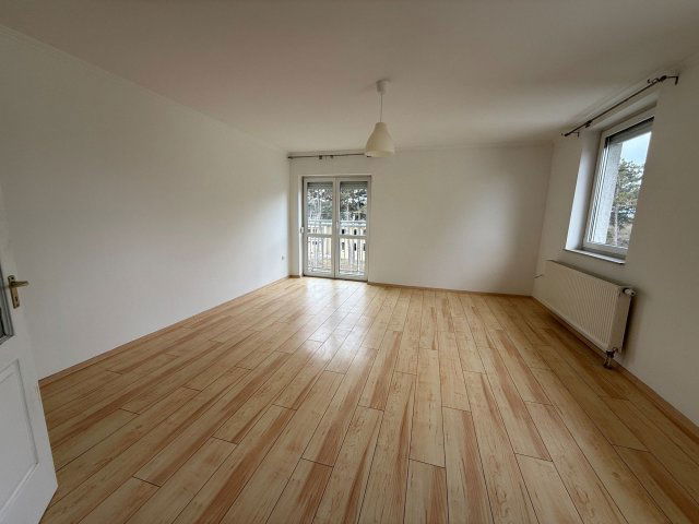 Eladó téglalakás, Veszprémben 75 M Ft, 1+2 szobás