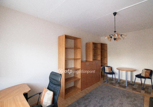Kiadó panellakás, albérlet, Debrecenben 180 E Ft / hó