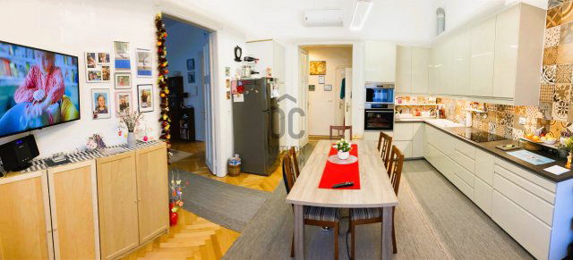 Eladó téglalakás, Budapesten, IX. kerületben, Bakáts utcában