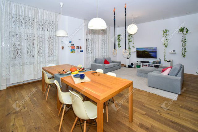 Kiadó téglalakás, albérlet, Szegeden 320 E Ft / hó, 3 szobás