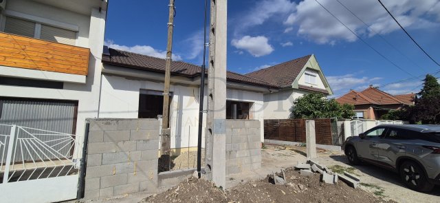 Eladó családi ház, Budapesten, XVIII. kerületben 160 M Ft