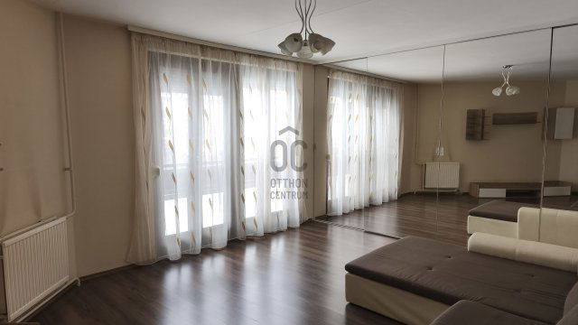 Eladó panellakás, Debrecenben 73.5 M Ft, 2 szobás