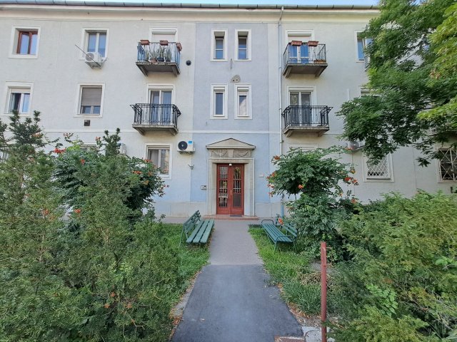 Eladó téglalakás, Budapesten, XV. kerületben 51.9 M Ft, 1 szobás